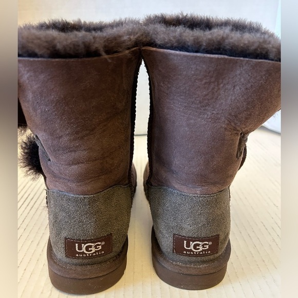 Ugg Australia winter snow Bailey button brown suede & sheepskin boots Sz-6. I - Picture 9 of 12